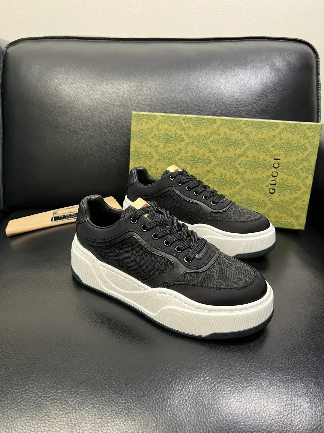 Men's shoes 💰820 Gucci high quality top crafts Gucci counter new original factory configuration, imported cowhide patchwork fabric from Italy, imported cowhide lining, breathable and comfortable, sole: original factory special supply original sole super comfortable, original factory and single goods, welcome to compare, code number 38-44 (customized 45 46)